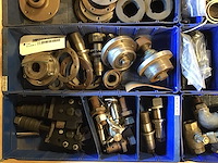 Pallets diverse industriële onderdelen (8x) - afbeelding 3 van  39