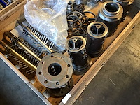 Pallets diverse industriële onderdelen (8x) - afbeelding 11 van  39