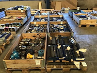 Pallets diverse industriële onderdelen (8x) - afbeelding 1 van  39