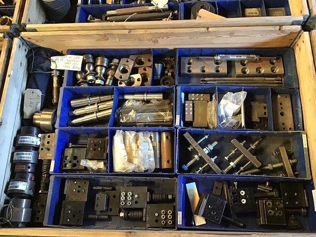 Pallets diverse industriële onderdelen (8x) - afbeelding 19 van  39