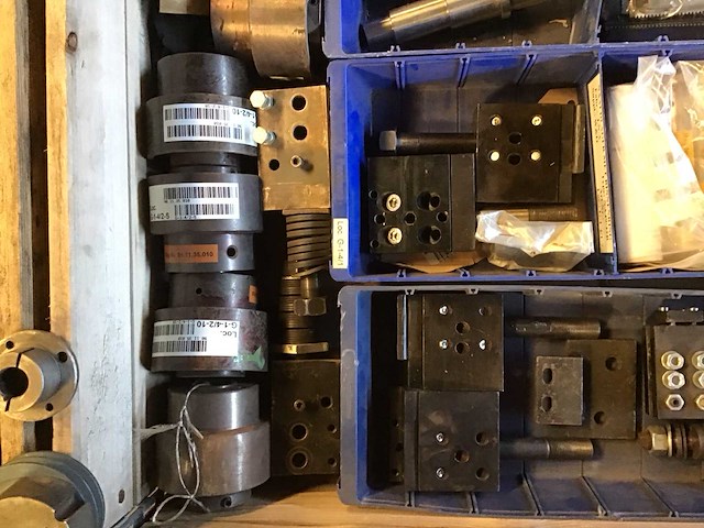 Pallets diverse industriële onderdelen (8x) - afbeelding 20 van  39
