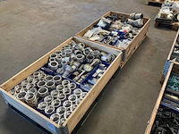 Pallets diverse koppelingen (2x) - afbeelding 1 van  7