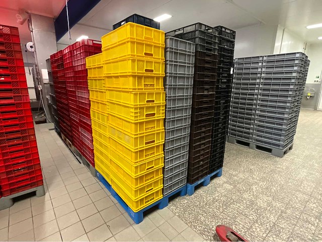 Pallets diverse kratten (18x) - afbeelding 7 van  11