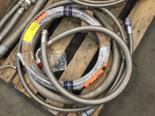 Pallets diverse slangen (2x) - afbeelding 6 van  11