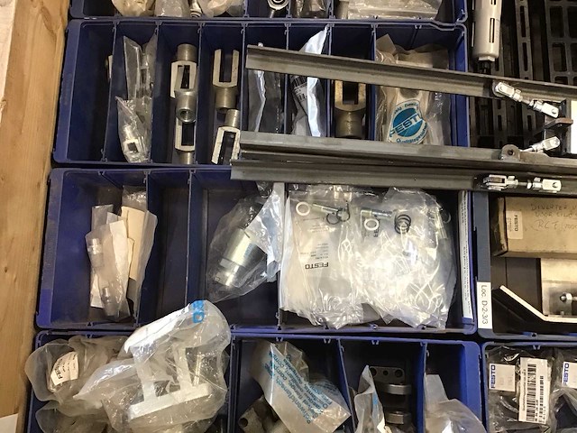 Pallets drukregelaars, reduceerventielen en diversen aanverwanten (4x) - afbeelding 9 van  18