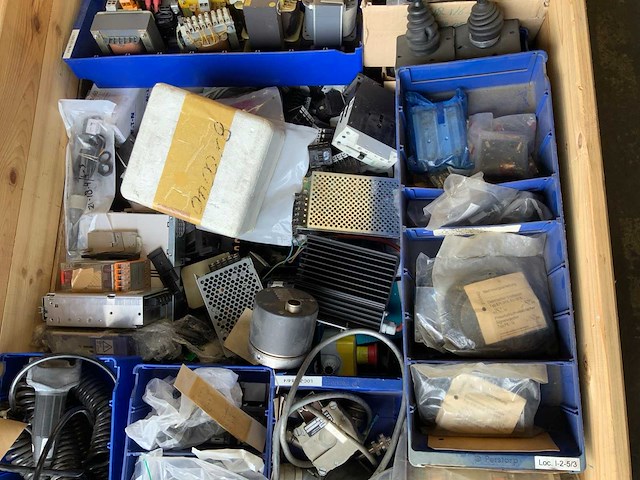 Pallets elektratoebehoren (4x) - afbeelding 1 van  22