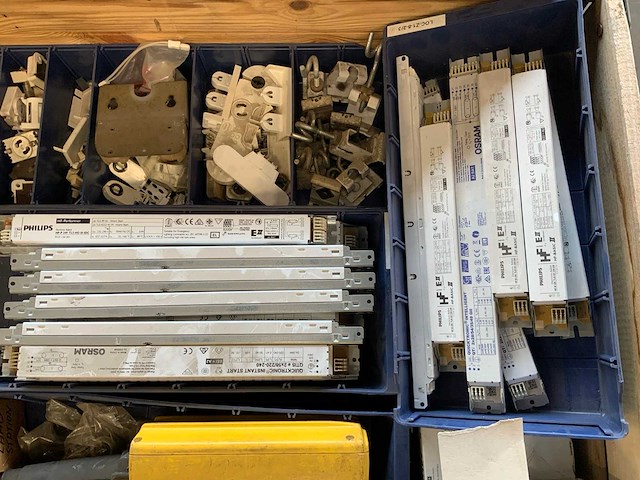 Pallets elektratoebehoren (4x) - afbeelding 13 van  22