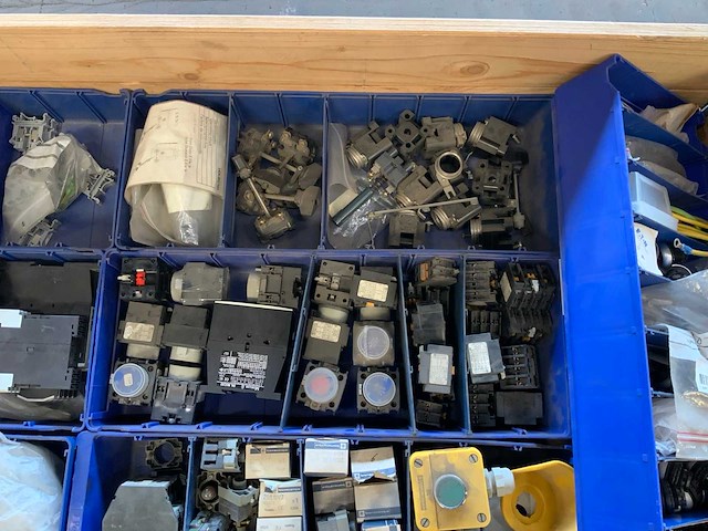 Pallets elektratoebehoren (4x) - afbeelding 18 van  22