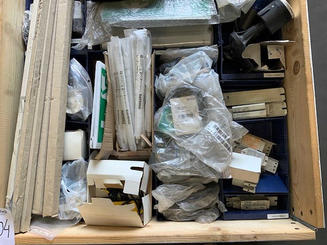 Pallets elektratoebehoren (4x) - afbeelding 9 van  16