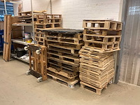 Pallets en hout - afbeelding 5 van  9