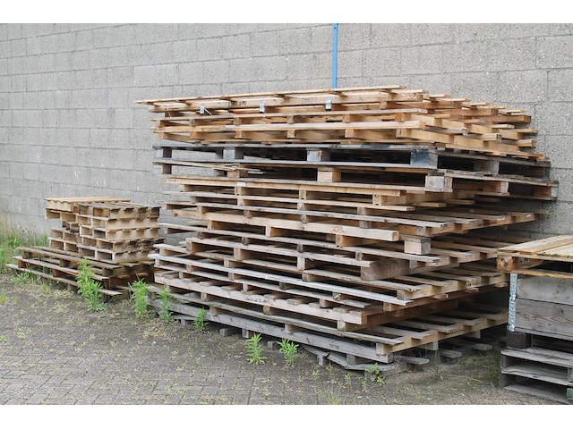 Pallets en palletranden. - afbeelding 2 van  3