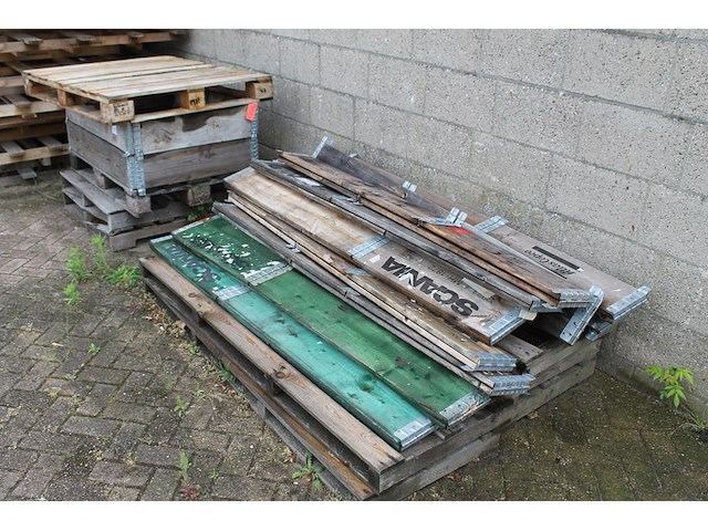 Pallets en palletranden. - afbeelding 3 van  3