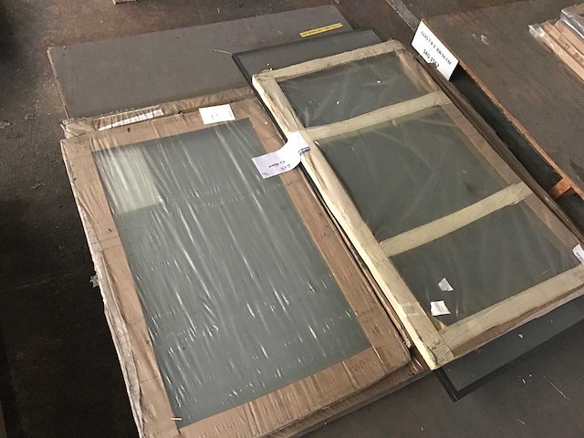 Pallets glasplaten en deuren (4x) - afbeelding 2 van  7
