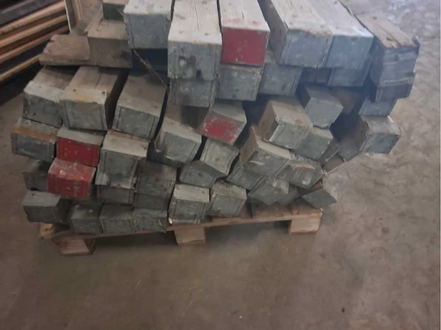 Pallets hardhout (2x) - afbeelding 4 van  6