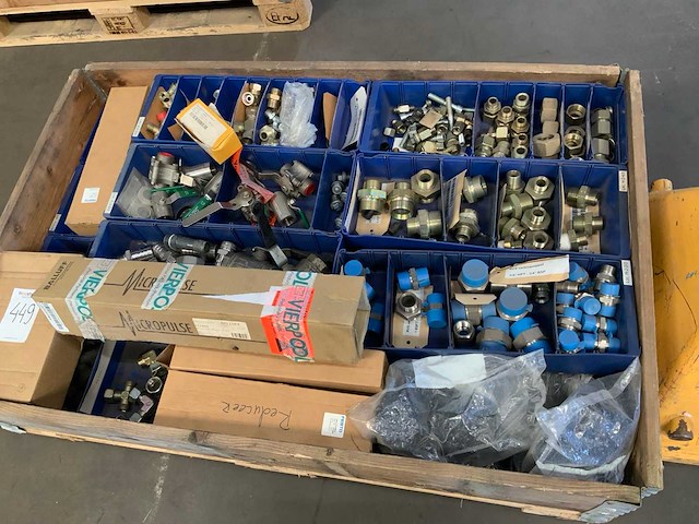 Pallets hydrauliek materiaal (7x) - afbeelding 4 van  15