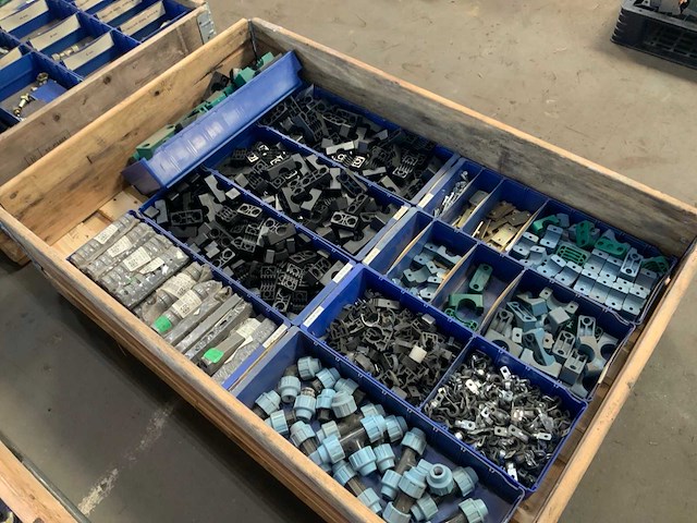 Pallets hydrauliek materiaal (7x) - afbeelding 11 van  15