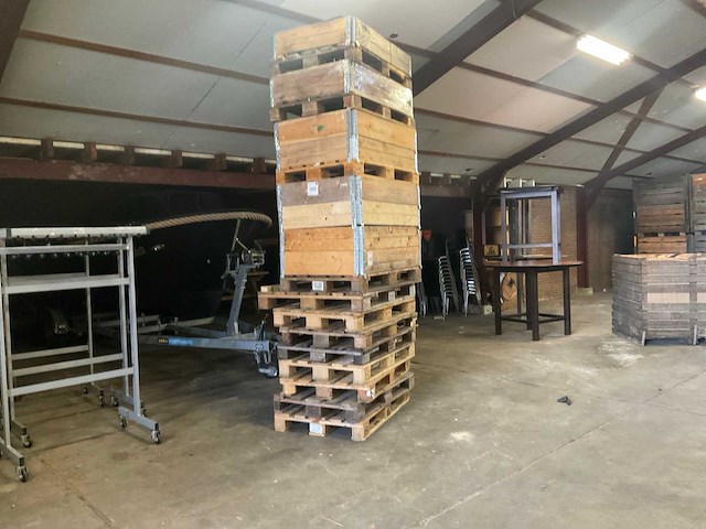 Pallets kisten div. - pallets - afbeelding 1 van  4