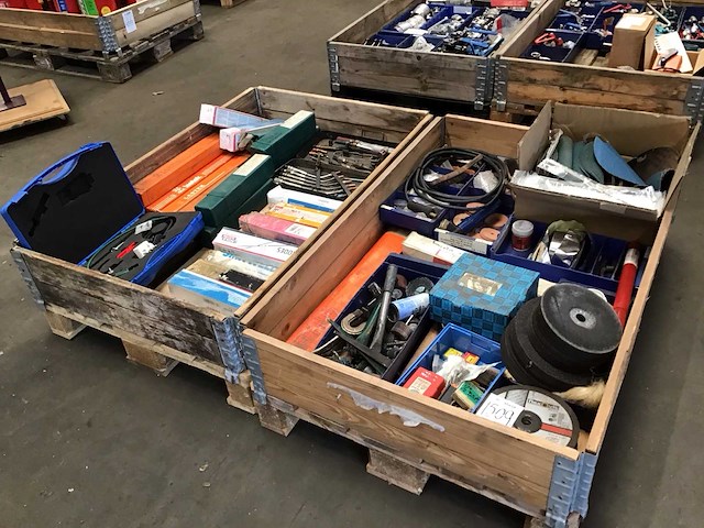 Pallets lasbenodigheden (2x) - afbeelding 1 van  17