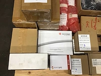 Pallets materialen ten behoeve van zonnepanelen (2x) - afbeelding 2 van  7
