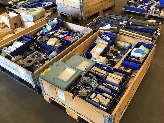 Pallets meetapparatuur en divers (4x) - afbeelding 10 van  13