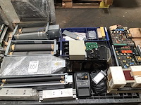 Pallets met computermaterialen (4x) - afbeelding 2 van  13