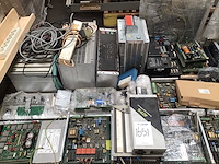 Pallets met computermaterialen (4x) - afbeelding 9 van  13
