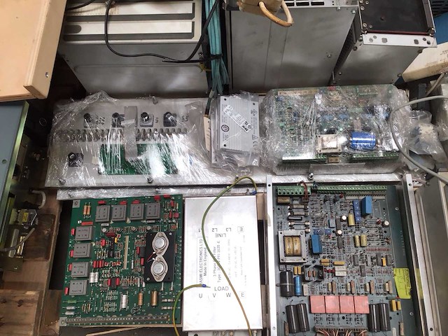 Pallets met computermaterialen (4x) - afbeelding 10 van  13