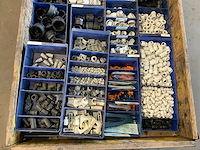 Pallets met elektra/installatie materiaal (4x) - afbeelding 3 van  11