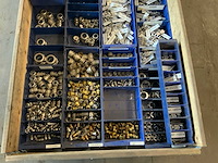 Pallets met elektra/installatie materiaal (4x) - afbeelding 5 van  11