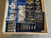 Pallets met elektra/installatie materiaal (4x) - afbeelding 7 van  11