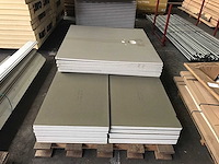 Pallets met gips en pir platen (2x) - afbeelding 2 van  5