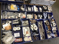 Pallets met industriële onderdelen (3x) - afbeelding 8 van  14