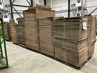Pallets met kartonnen dozen (17x) - afbeelding 1 van  1