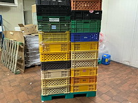 Pallets met stapelkratten (3x) - afbeelding 5 van  8
