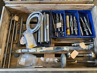 Pallets met tandwielen, wormassen en diversen (2x) - afbeelding 5 van  9