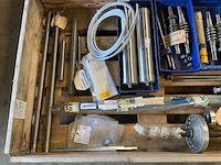 Pallets met tandwielen, wormassen en diversen (2x) - afbeelding 7 van  9