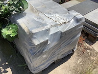 Pallets mix van tegels en straatstenen (10x) - afbeelding 8 van  10