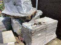 Pallets mix van tegels en straatstenen (10x) - afbeelding 9 van  10