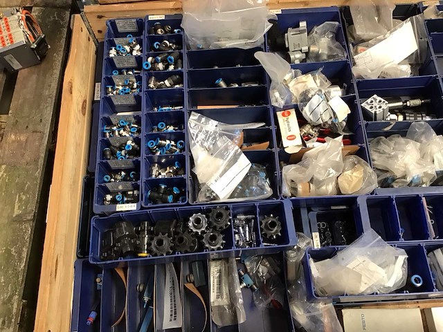 Pallets pneumatische onderdelen (6x) - afbeelding 4 van  13