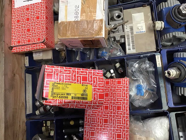 Pallets pneumatische onderdelen (6x) - afbeelding 5 van  13