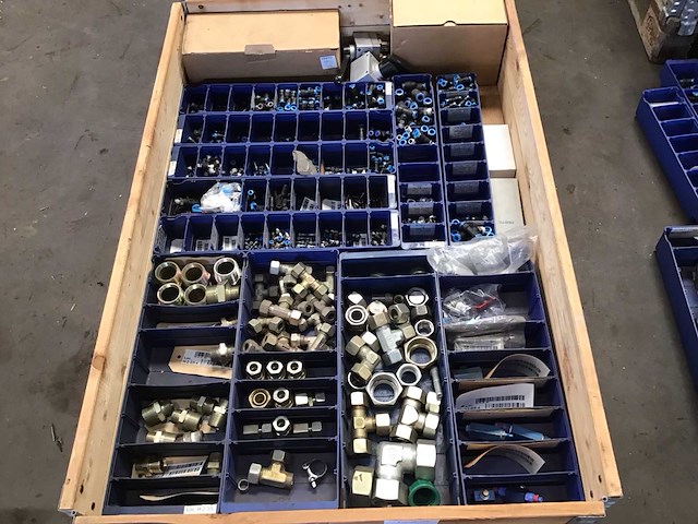 Pallets pneumatische onderdelen (6x) - afbeelding 7 van  13