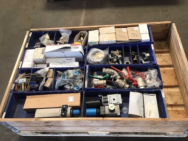 Pallets pneumatische onderdelen (6x) - afbeelding 13 van  13