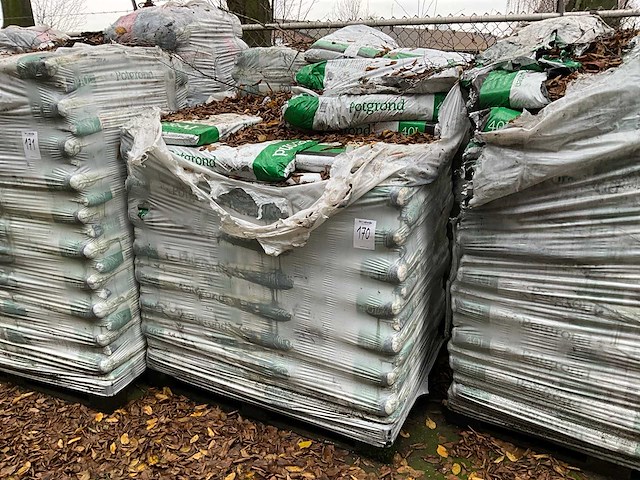 Pallets potgrond (2x) - afbeelding 1 van  3