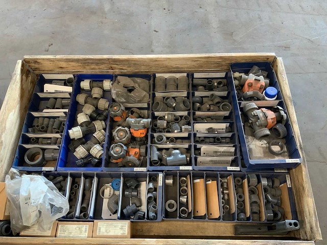 Pallets pvc lijmmoffen/toebehoren (3x) - afbeelding 2 van  5