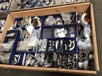 Pallets rvs bevestigingsmaterialen, lasbochten, lasflenzen (6x) - afbeelding 2 van  8