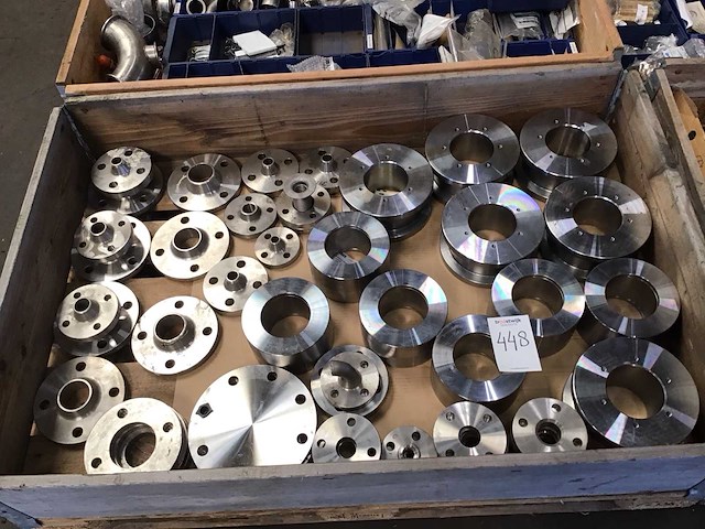 Pallets rvs bevestigingsmaterialen, lasbochten, lasflenzen (6x) - afbeelding 3 van  8