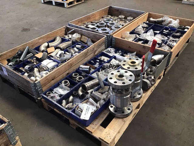 Pallets rvs bevestigingsmaterialen, lasbochten, lasflenzen (6x) - afbeelding 5 van  8