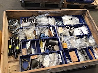 Pallets rvs bevestigingsmaterialen, lasbochten, lasflenzen (6x) - afbeelding 7 van  8