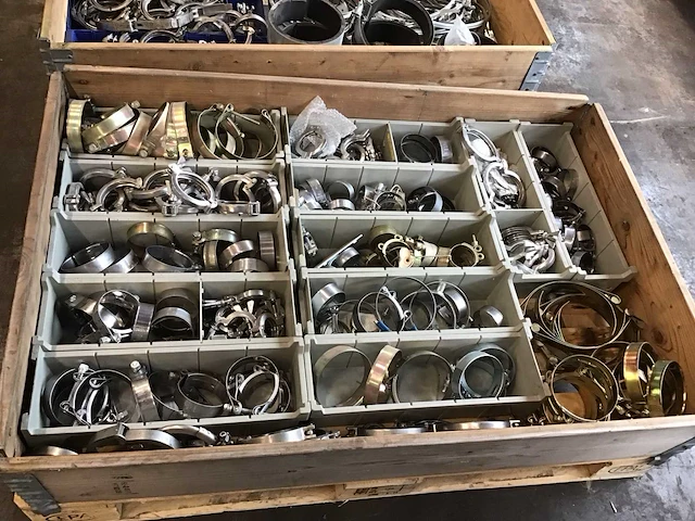 Pallets slangklemmen en diversen (2x) - afbeelding 2 van  3