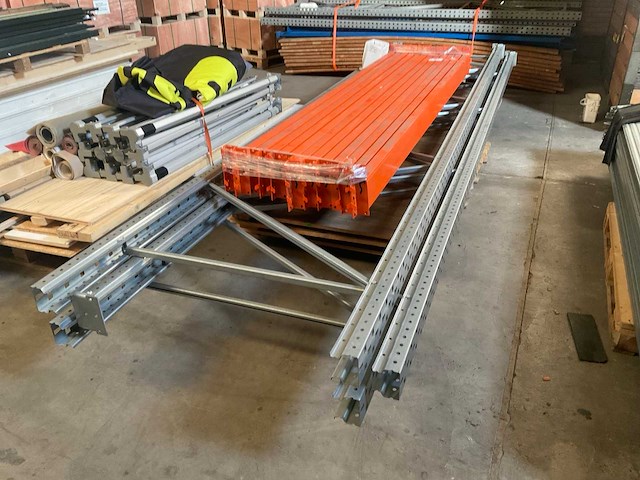 Pallets stelling. - afbeelding 1 van  5